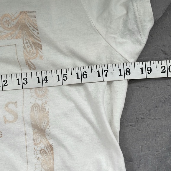 GUESS Lt. Weight Tee - Picture 4 of 6